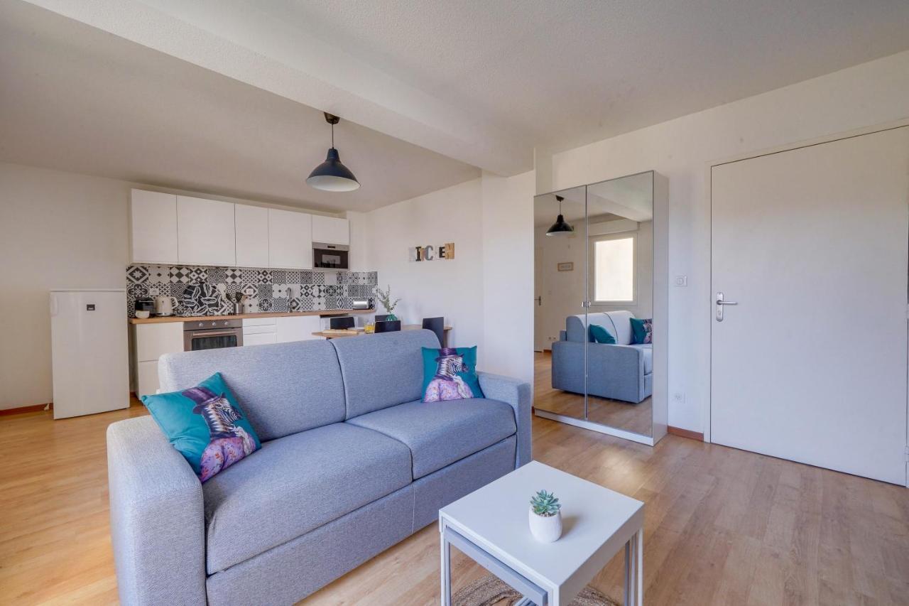 Apt De 30 M2 - 5 Min De Bordeaux - Terrasse - Parking Сенон Екстериор снимка